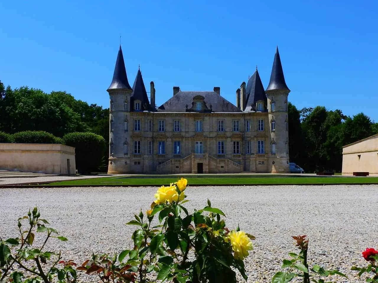 bordeaux-vineyards-route-des-grands-crus